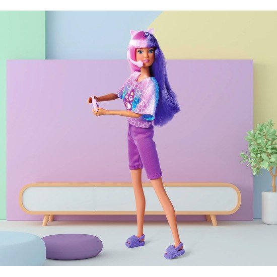 Steffi Love – Gamer Girl