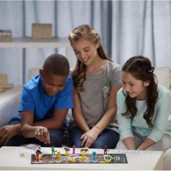 Hasbro - Cluedo Junior Game