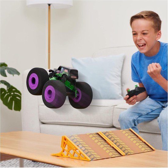 Monster Jam Ramp Champ Grave Digger